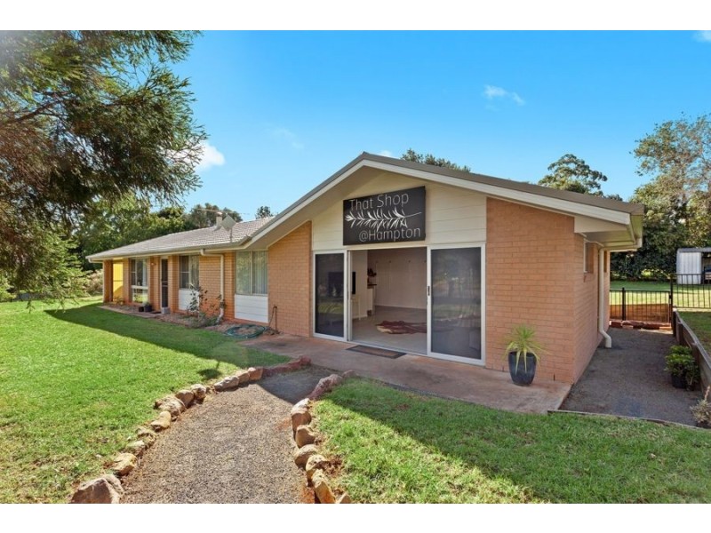 3 Station St, Hampton QLD 4352