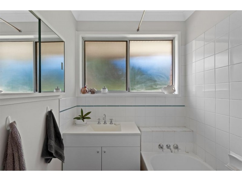 3 Station St, Hampton QLD 4352