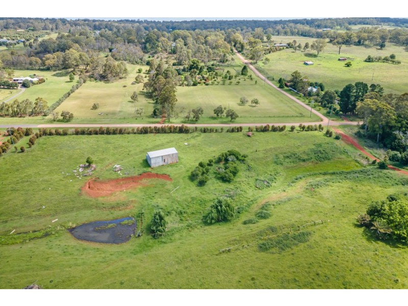 220 Hampton Road, Hampton QLD 4352