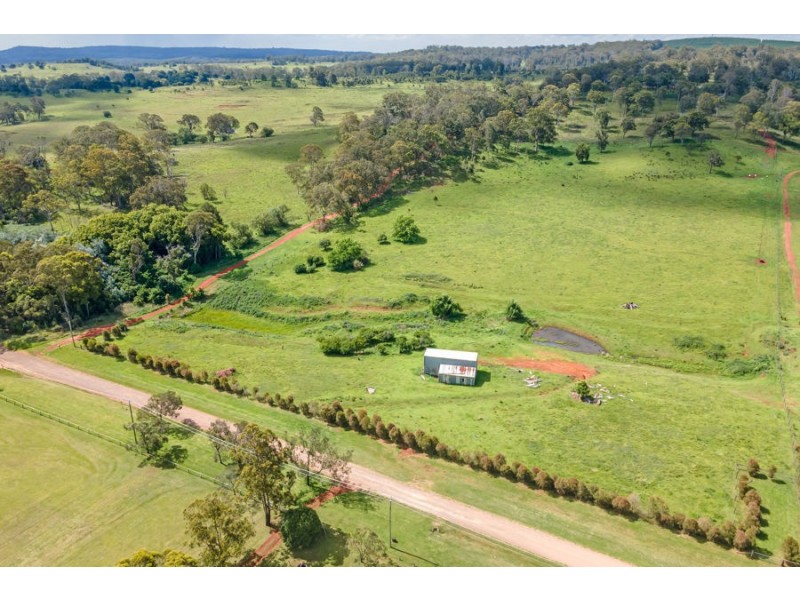 220 Hampton Road, Hampton QLD 4352