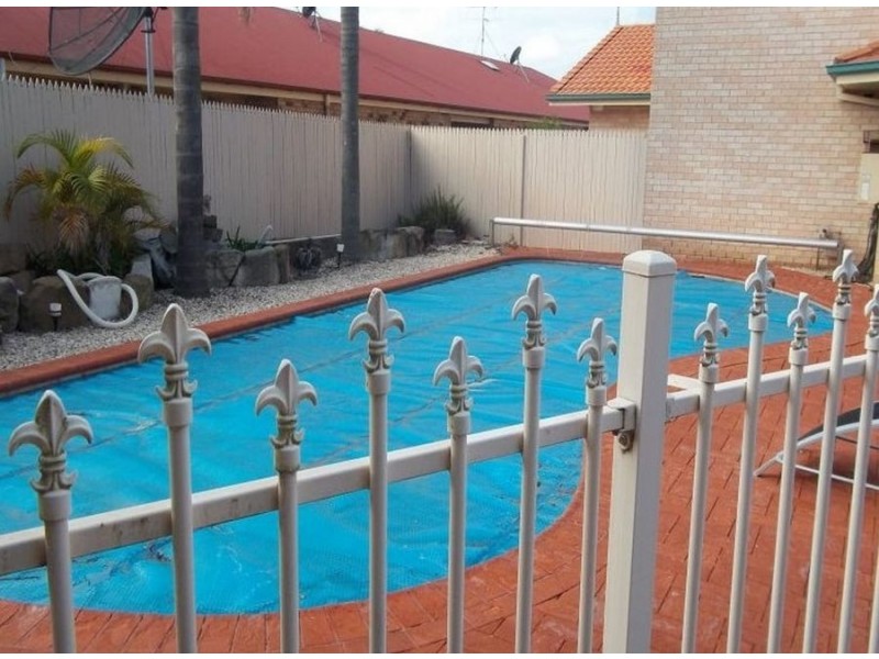3A/484 West Street, Kearneys Spring QLD 4350