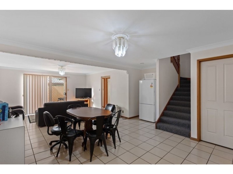 3A/484 West Street, Kearneys Spring QLD 4350