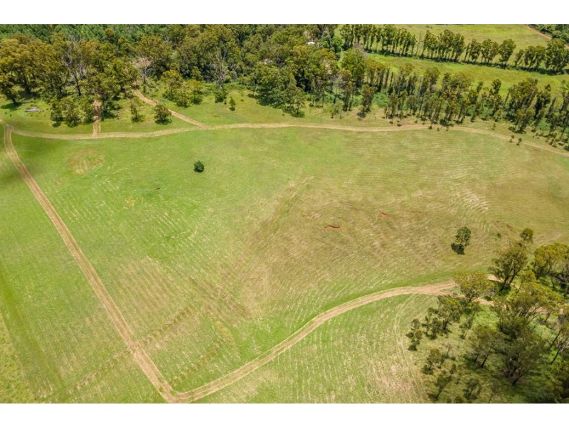 L545 McMullen Road, Hampton QLD 4352