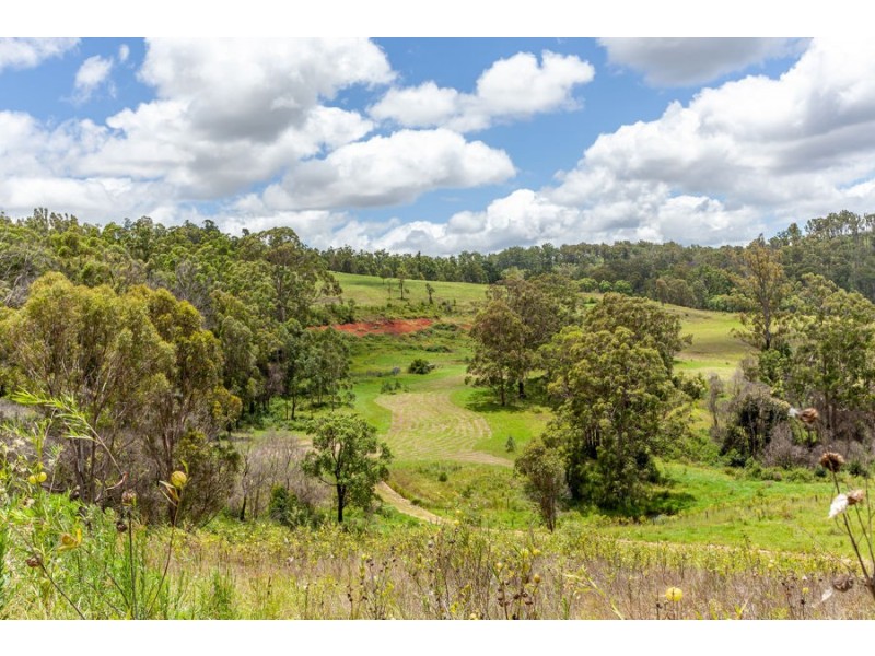 L545 McMullen Road, Hampton QLD 4352