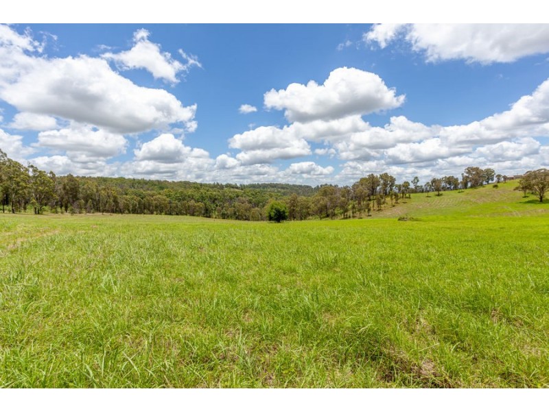 L545 McMullen Road, Hampton QLD 4352