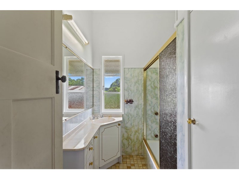 581 Ravensbourne Dip Road, Ravensbourne QLD 4352