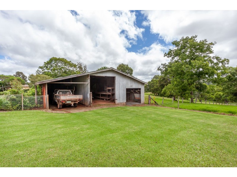 581 Ravensbourne Dip Road, Ravensbourne QLD 4352