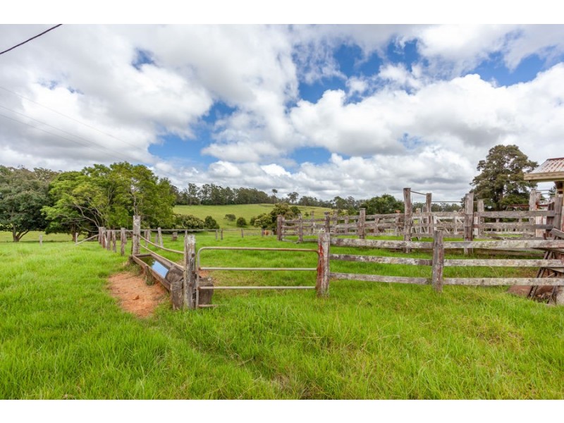581 Ravensbourne Dip Road, Ravensbourne QLD 4352