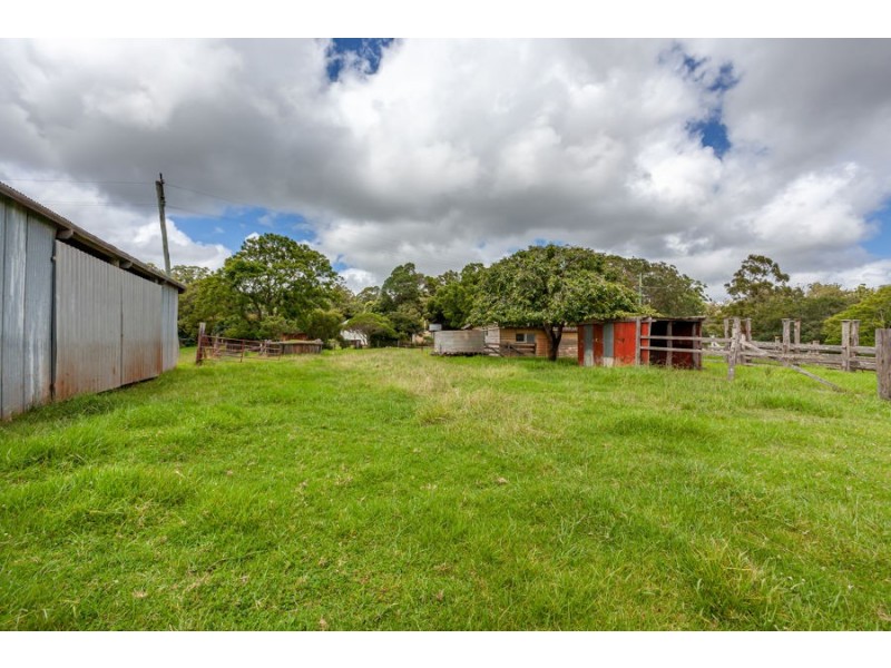 581 Ravensbourne Dip Road, Ravensbourne QLD 4352