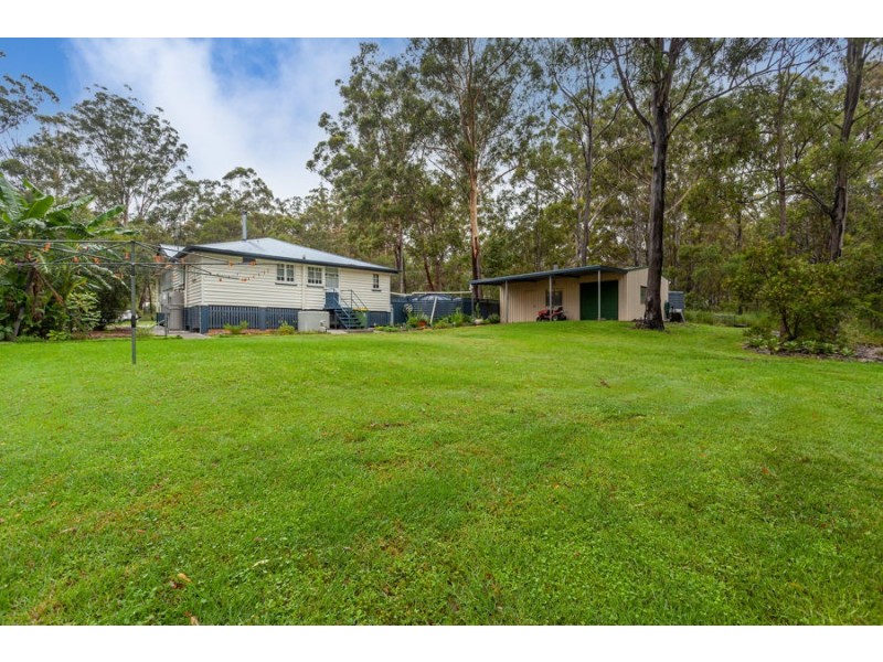 15 Pinnell Road, Crows Nest QLD 4355