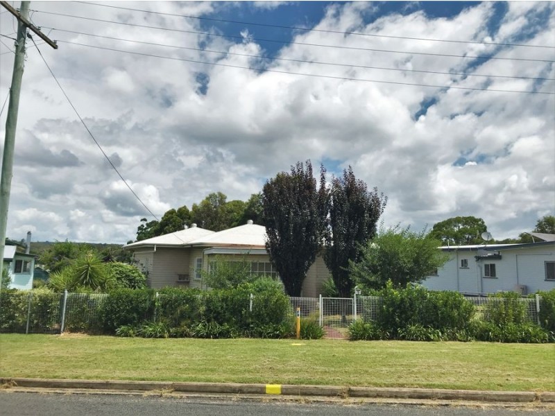 5 Lalor Street, Crows Nest QLD 4355