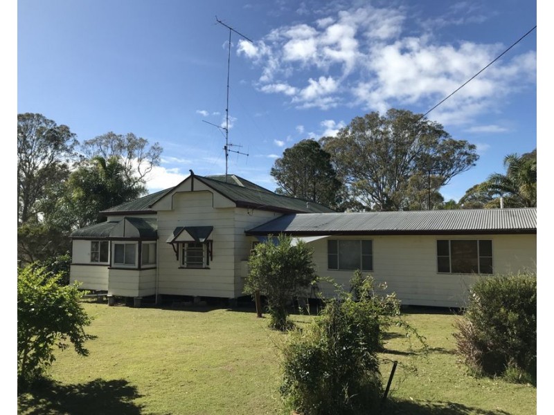 7715 New England Highway, Crows Nest QLD 4355