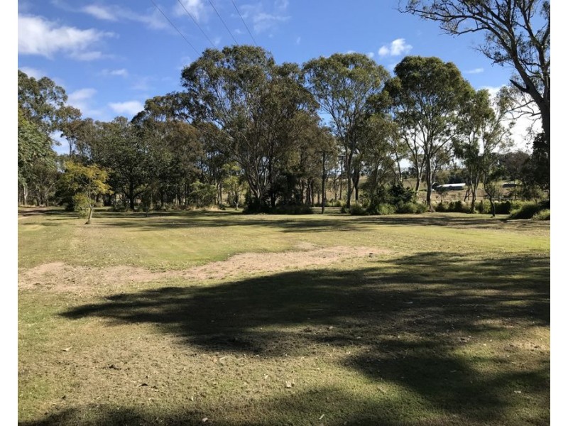 7715 New England Highway, Crows Nest QLD 4355
