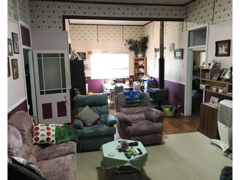 7715 New England Highway, Crows Nest QLD 4355