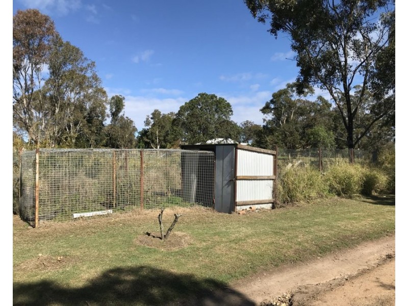 7715 New England Highway, Crows Nest QLD 4355