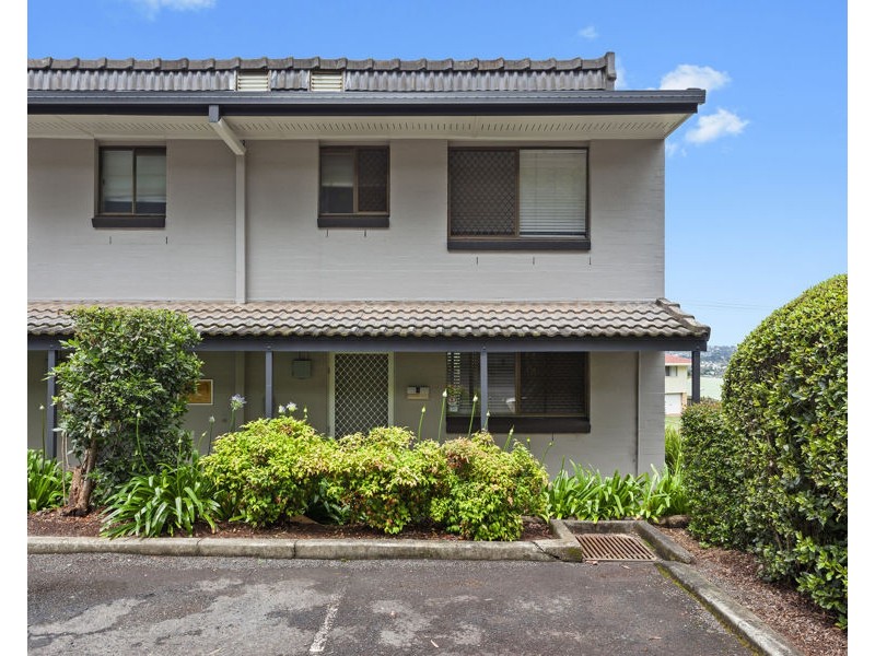 4/2 Benjamin Street, Mount Lofty QLD 4350
