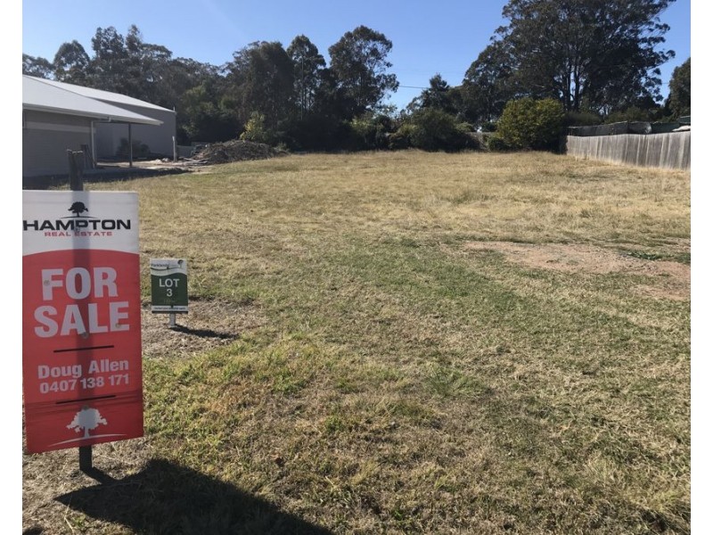 74 Naomi Drive, Crows Nest QLD 4355