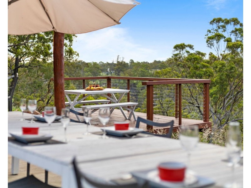 6065 New England Highway, Glenaven QLD 4355
