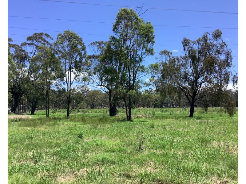 Lot 405-417 New England Highway, Crows Nest QLD 4355