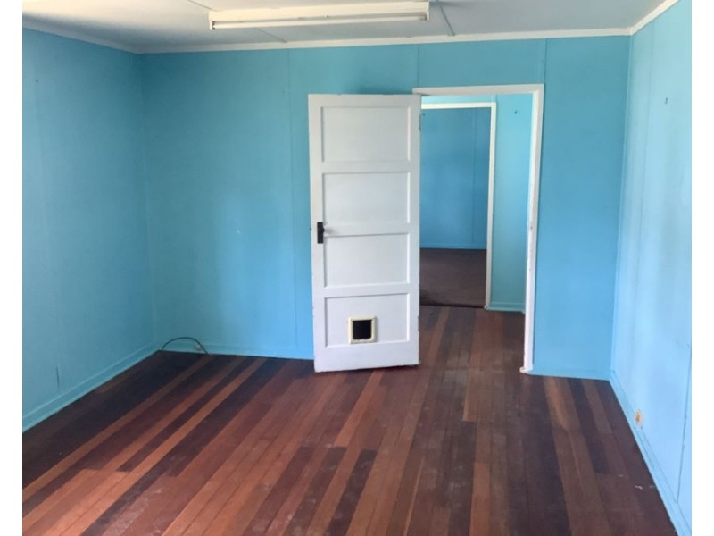 7534 New England Highway, Crows Nest QLD 4355