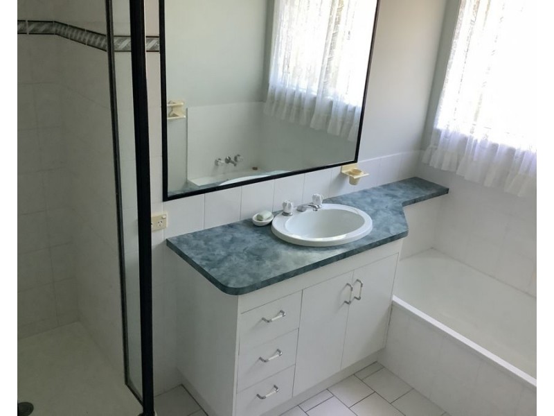 33 Charles Street, Crows Nest QLD 4355