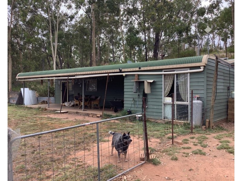 311 Penderests Road, Murphys Creek QLD 4352