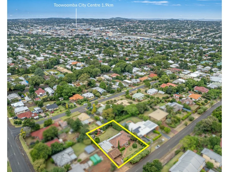74 Jellicoe, North Toowoomba QLD 4350