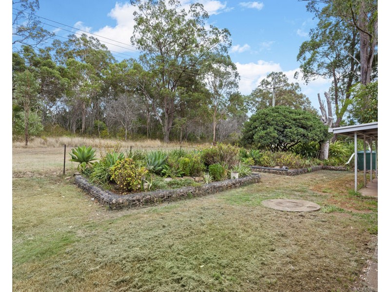 32 Railway Terrace, Crows Nest QLD 4355