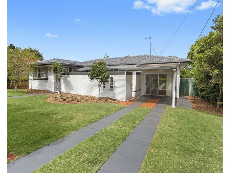 16 Raelyn Street, Centenary Heights QLD 4350