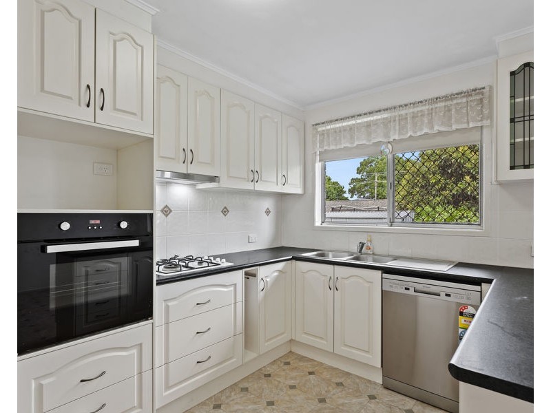 16 Raelyn Street, Centenary Heights QLD 4350