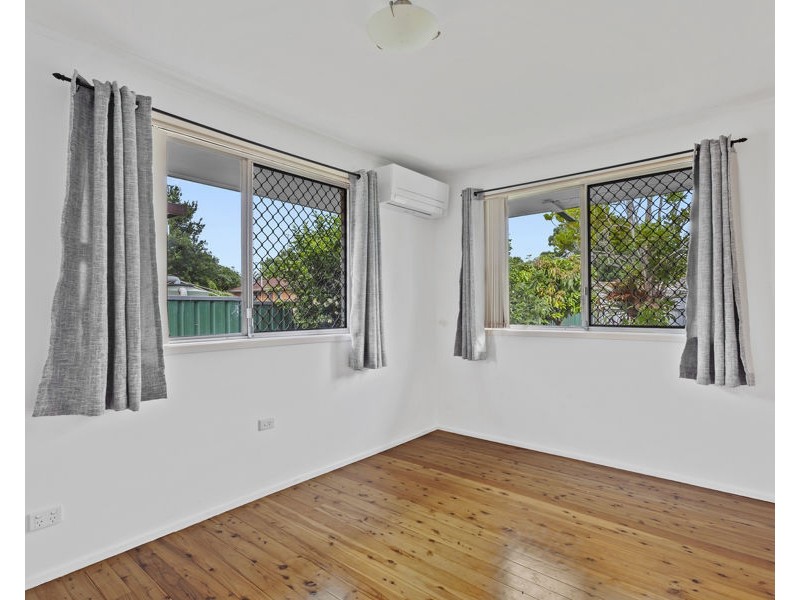 16 Raelyn Street, Centenary Heights QLD 4350