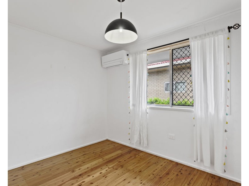 16 Raelyn Street, Centenary Heights QLD 4350