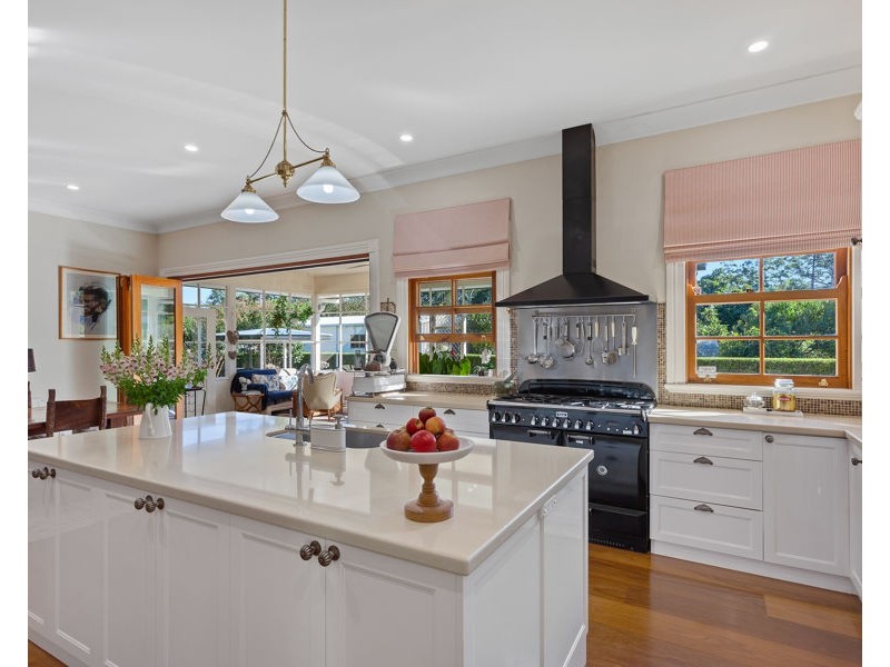 1 Bogong Court, Cabarlah QLD 4352