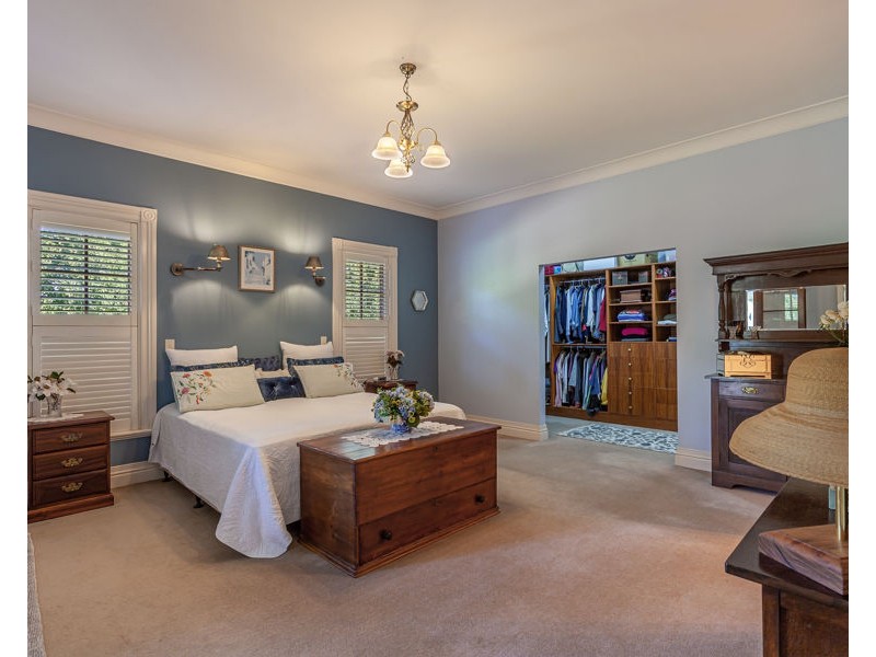1 Bogong Court, Cabarlah QLD 4352