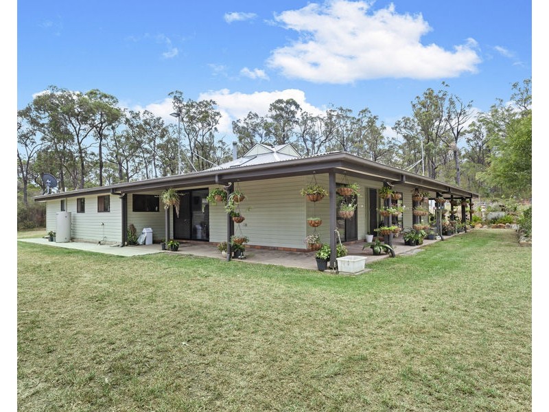83 Centenary Road, Goombungee QLD 4354