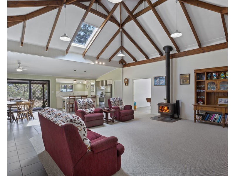 83 Centenary Road, Goombungee QLD 4354