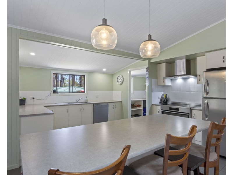 83 Centenary Road, Goombungee QLD 4354