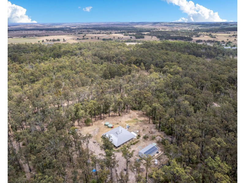 83 Centenary Road, Goombungee QLD 4354
