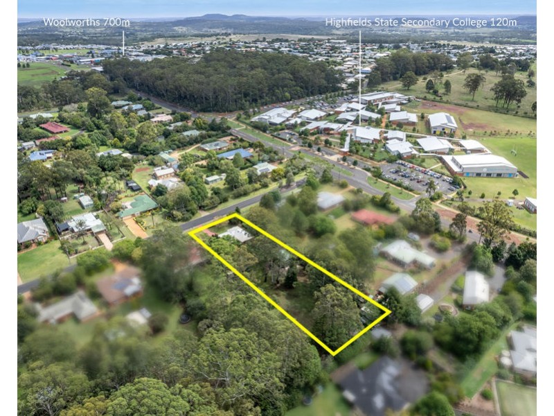 10 Mavis Court, Highfields QLD 4352