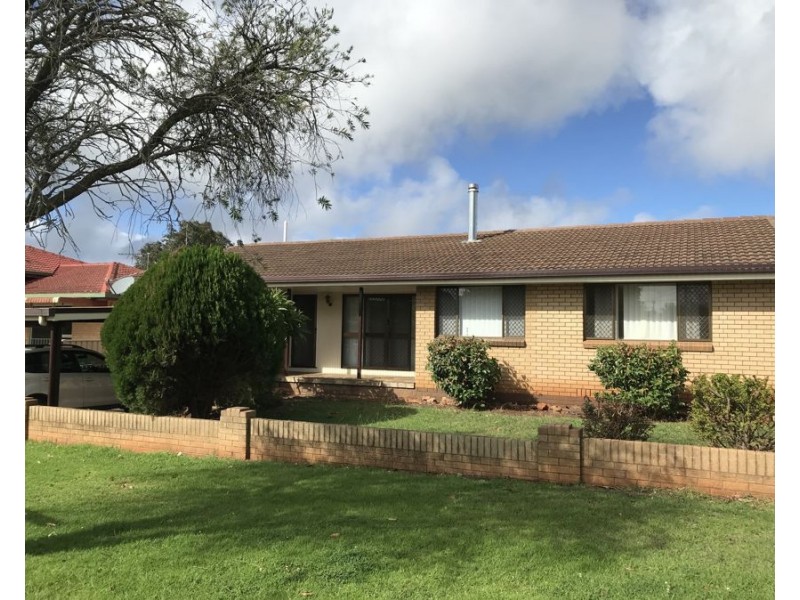 16 Knockator Crescent, Centenary Heights QLD 4350