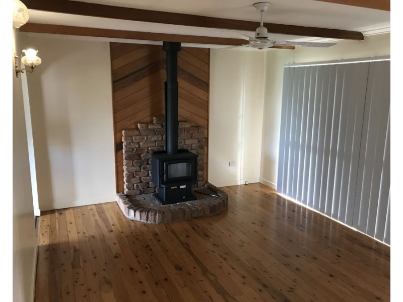 16 Knockator Crescent, Centenary Heights QLD 4350