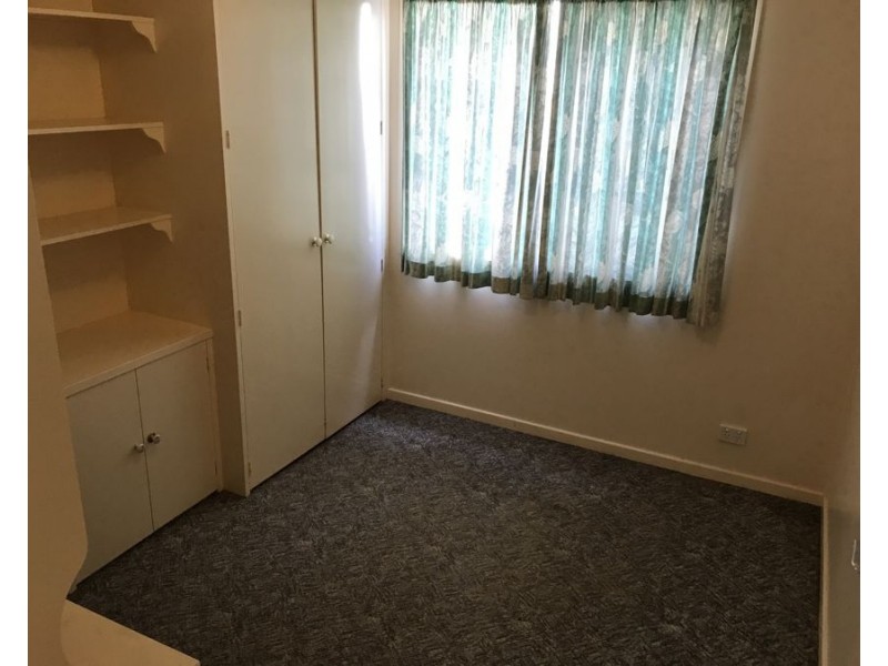 16 Knockator Crescent, Centenary Heights QLD 4350