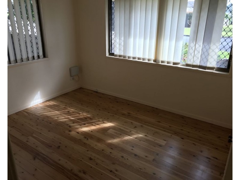 16 Knockator Crescent, Centenary Heights QLD 4350