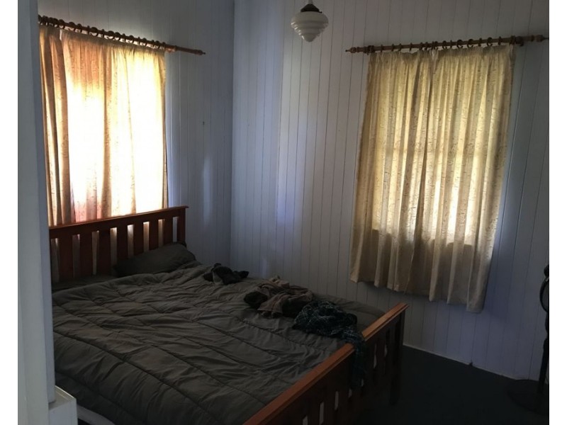 7259 New England Highway, Crows Nest QLD 4355