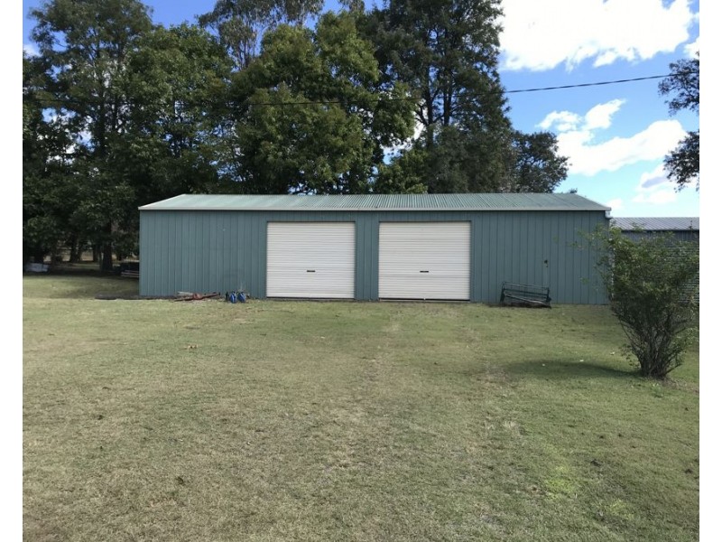 7259 New England Highway, Crows Nest QLD 4355