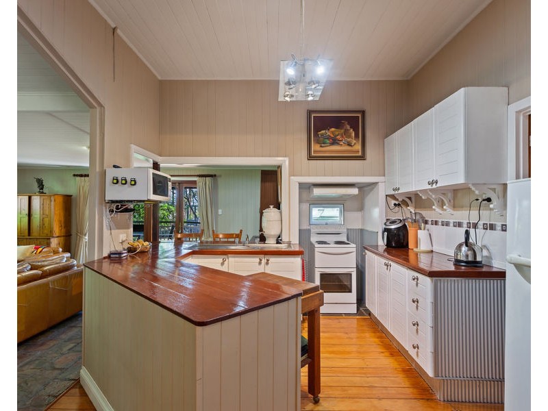 37 Barker Street, Goombungee QLD 4354