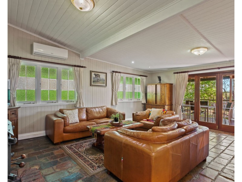 37 Barker Street, Goombungee QLD 4354