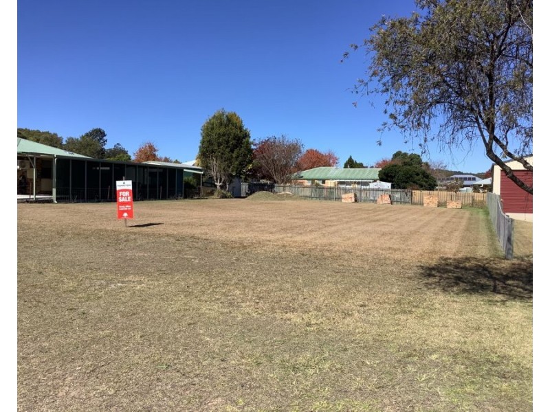 27 Charles Street, Crows Nest QLD 4355