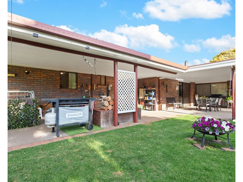 26 Devoncourt Road, Crows Nest QLD 4355