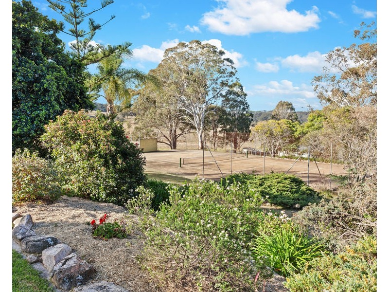26 Devoncourt Road, Crows Nest QLD 4355